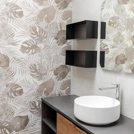 Mazzini 66 アパート ルーゴ