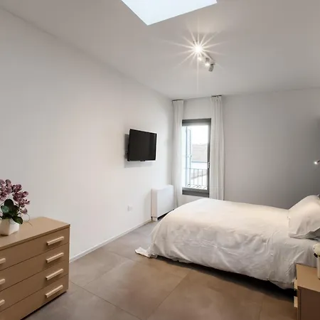 Διαμέρισμα Mazzini 66 *